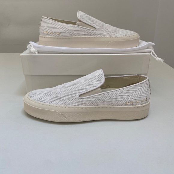 Common Projects Slip-On Sneaker Suede Basket Weave in Off White sz 39 New in Box - Picture 3 of 9